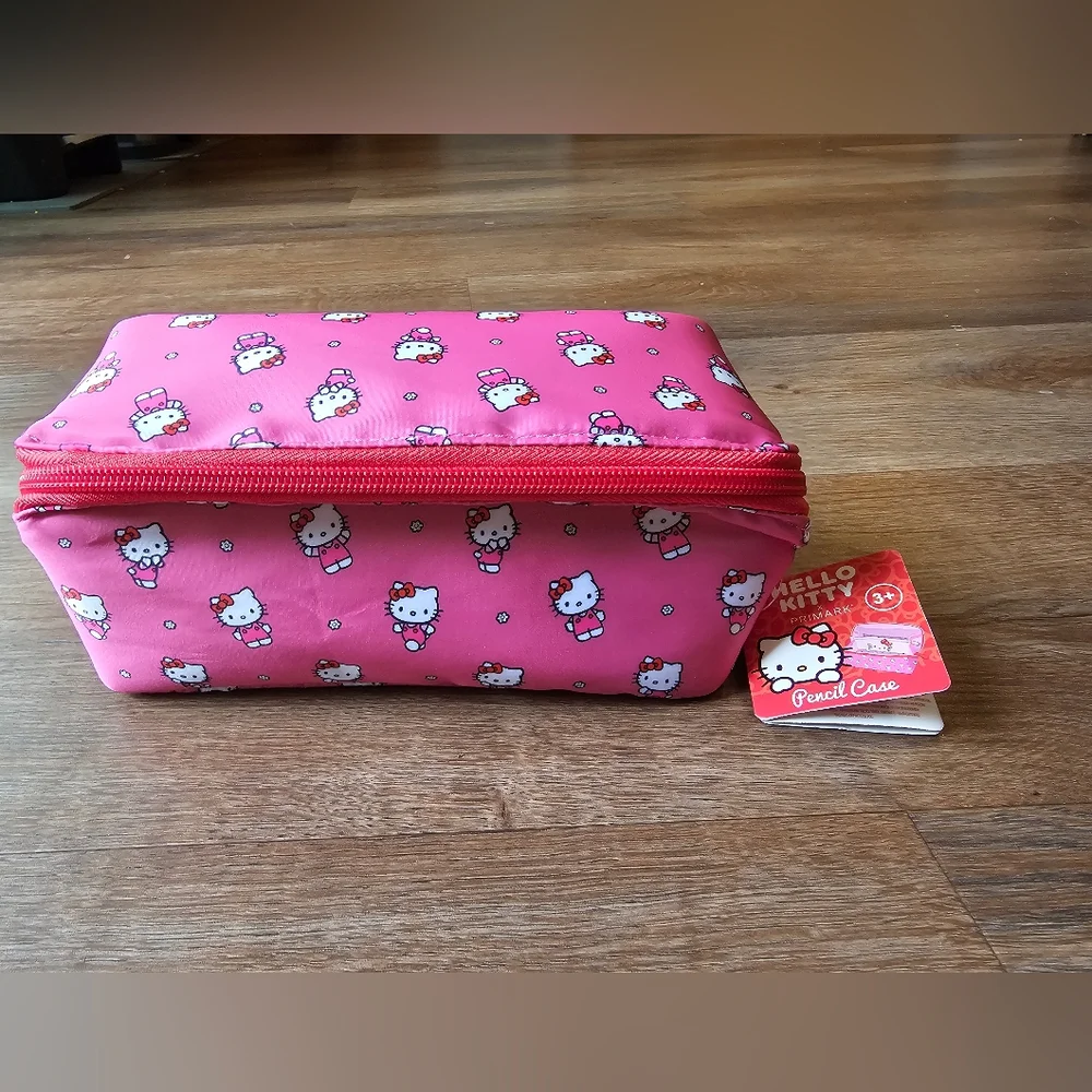 NWT Primark x Hello Kitty Nylon Pink Pencil Case